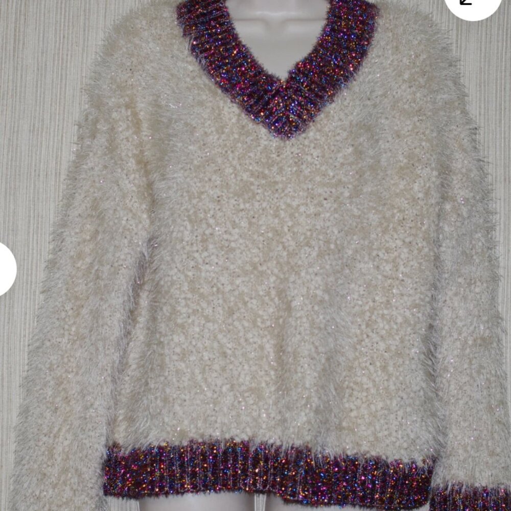 Prima Ivory Gold Red Trim Fuzzy V Neck  Oversized Pullover Sweater Size: M